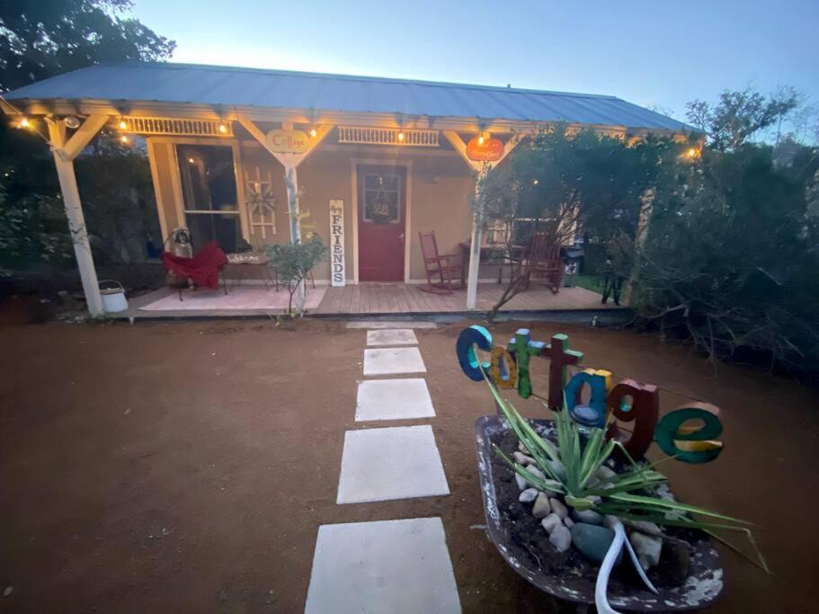 Cottage With Hot Tub And Pool Bandera, Tx. Exterior foto